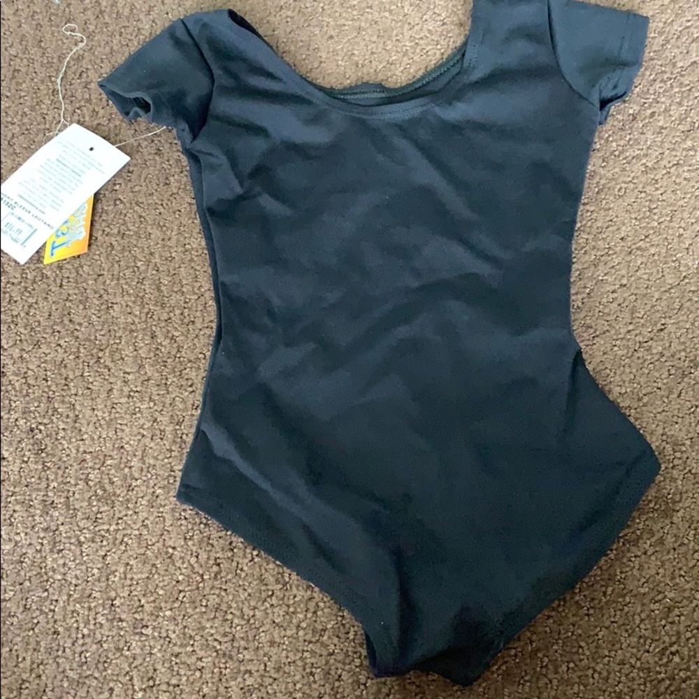 Short sleeve leotard